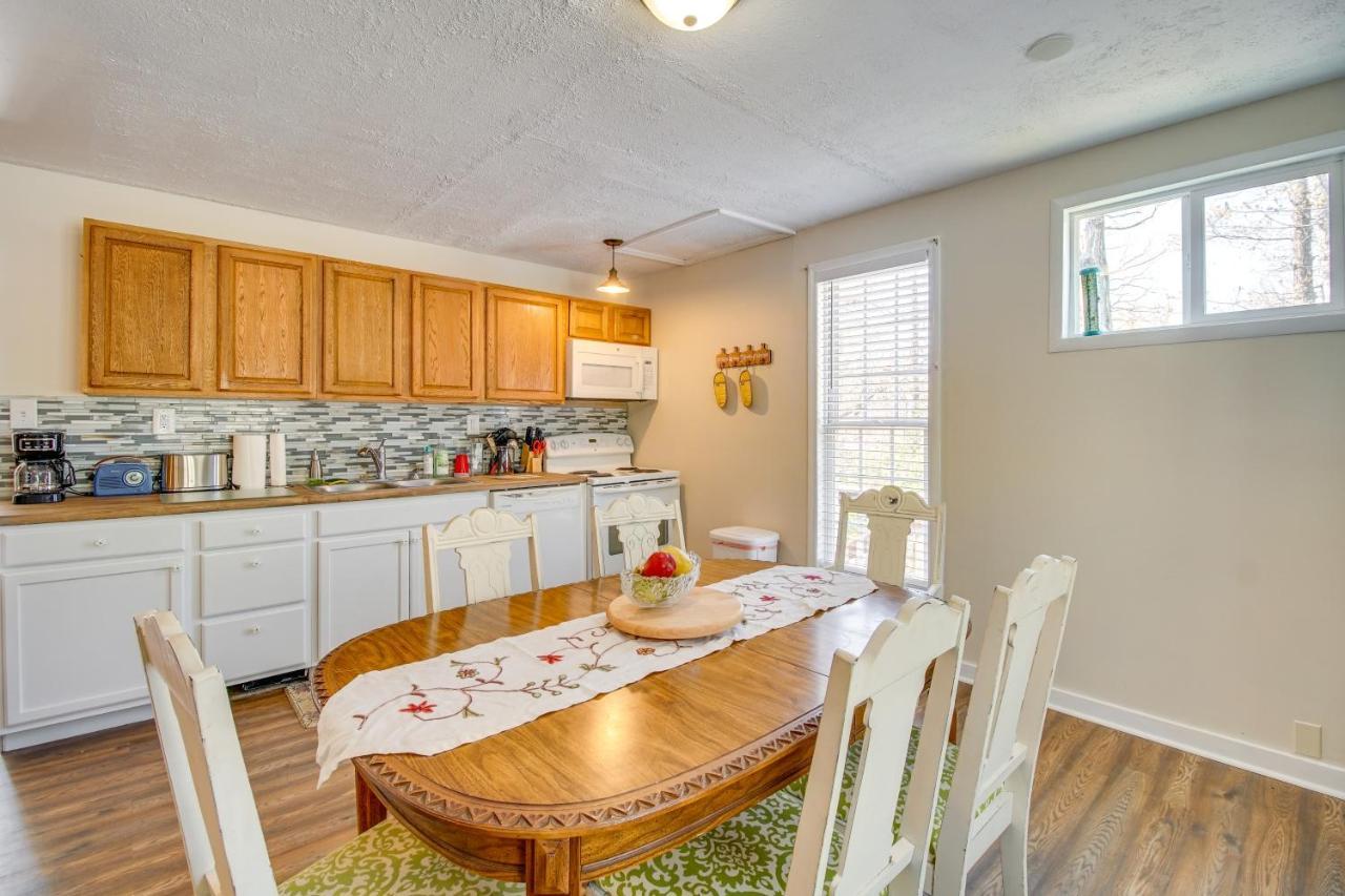 Homey Luray Cabin With Fire Pit And Deck! エクステリア 写真